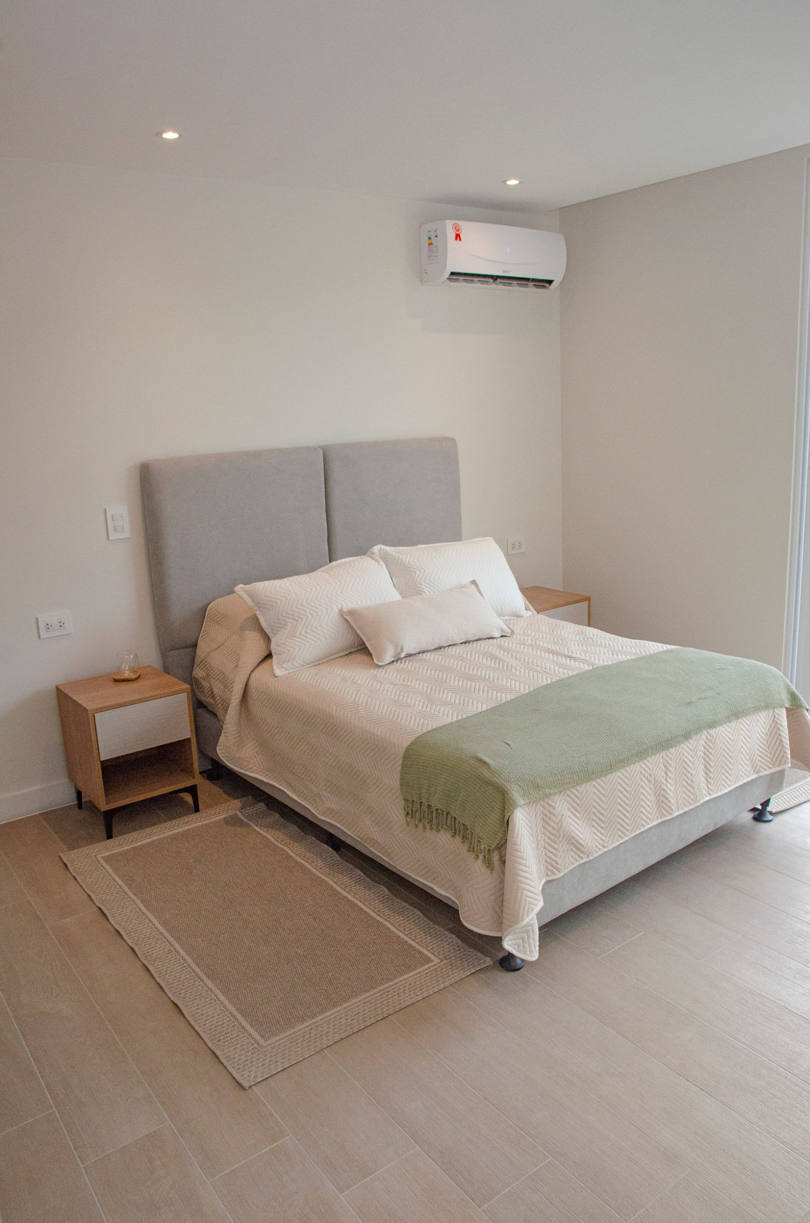 Segundo dormitorio del departamento modelo
